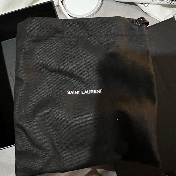 YSL Cardholder - Picture 6 of 9